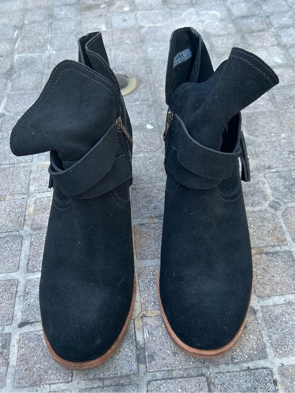 UGG Elora Black Suede Ankle Boots with Crisscross Strap Size 9 - Picture 3 of 13